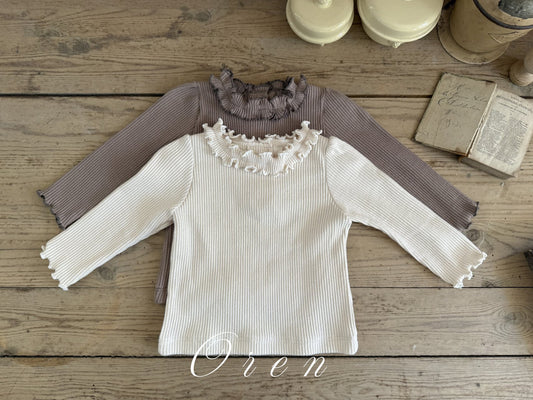 Leaf Ruffle Long Sleeve T-shirt