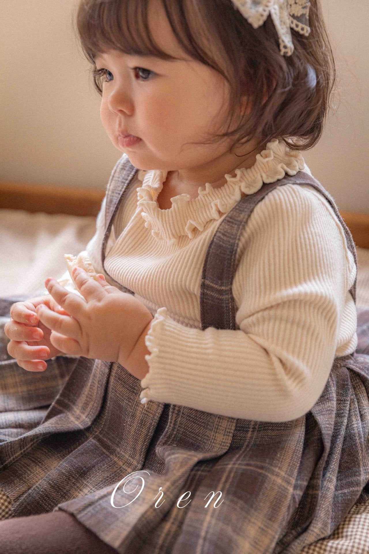 Leaf Ruffle Long Sleeve T-shirt